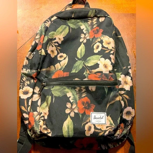 Herschel Supply Company | Bags | Super Cute For Spring  display picture 2